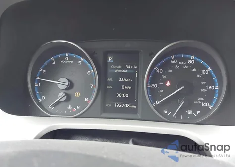 2017 Toyota Rav4 Xle из США, поврежденный, VIN 2T3RFREV7HW617840